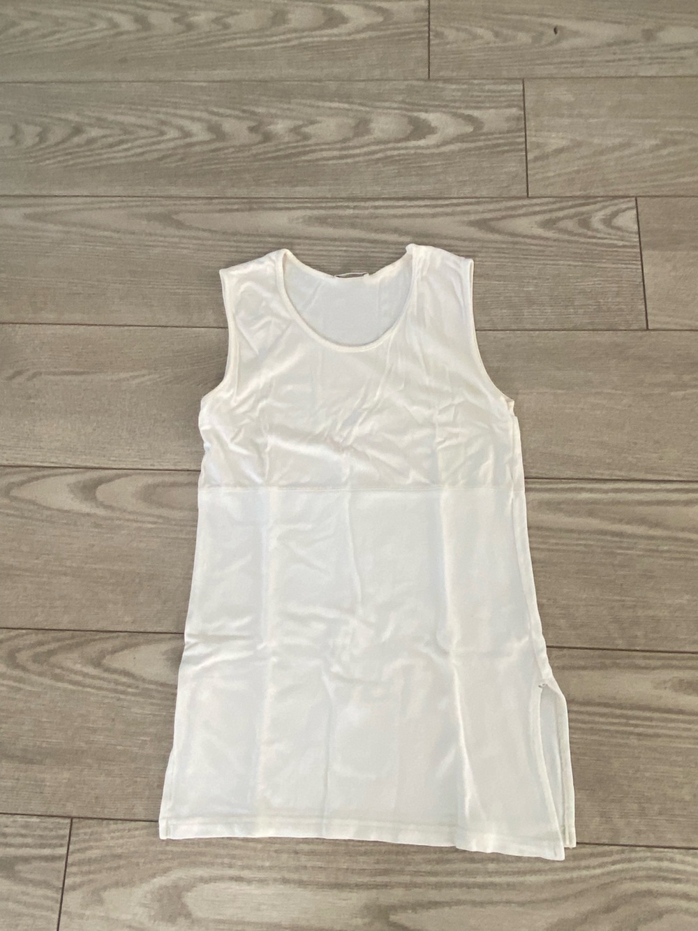 Via/ Appia Women's Off White Tank Top. Size: Small.